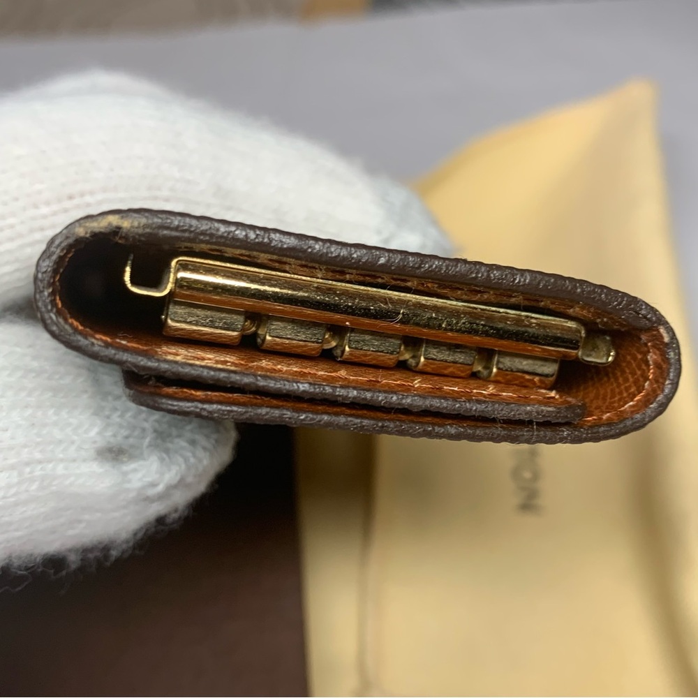 With Certificate of Authenticity Louis Vuitton Brown Monogram Key Holder - Picture 15 of 15